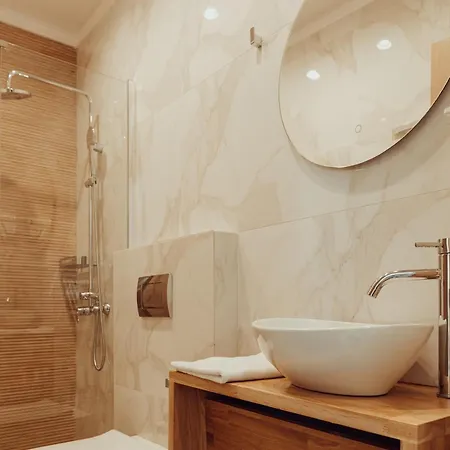 The Lakehouse Ξενοδοχείο *